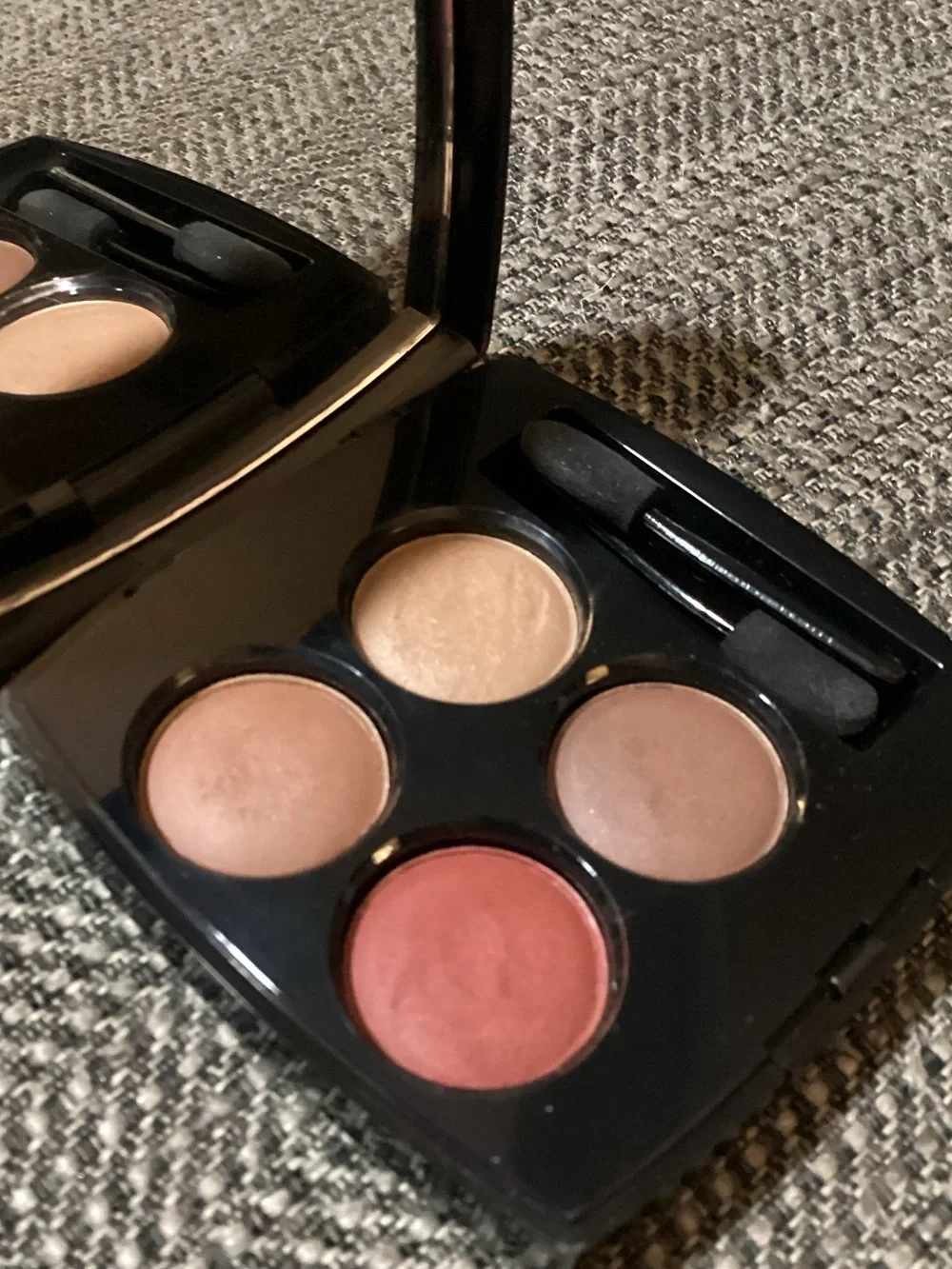 CHANEL les ombres